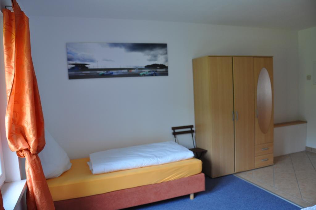 Fliederhof Ferienwohnungen Herresbach Quarto foto