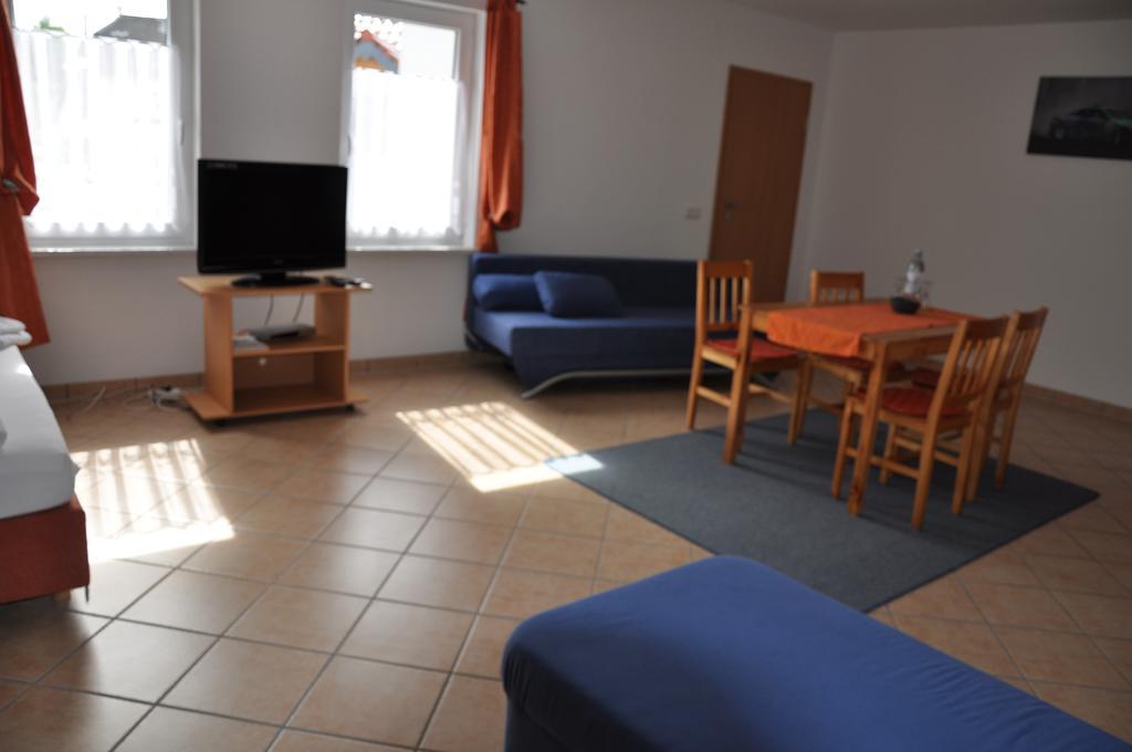 Fliederhof Ferienwohnungen Herresbach Quarto foto